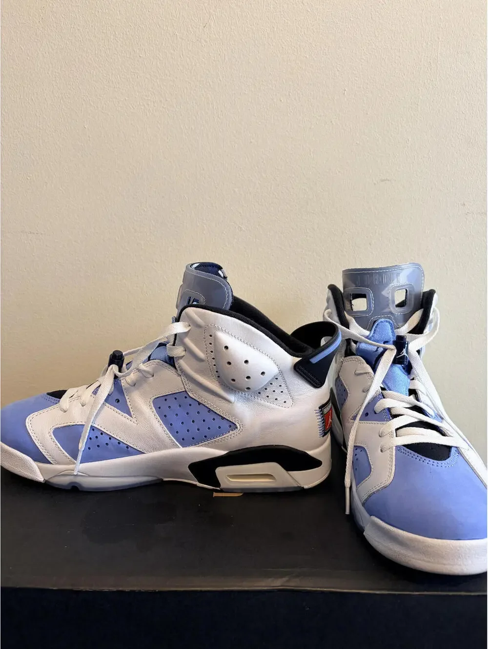 Air Jordan 5 Retro UNC Home University Blue Shoe (Size 10.5)
